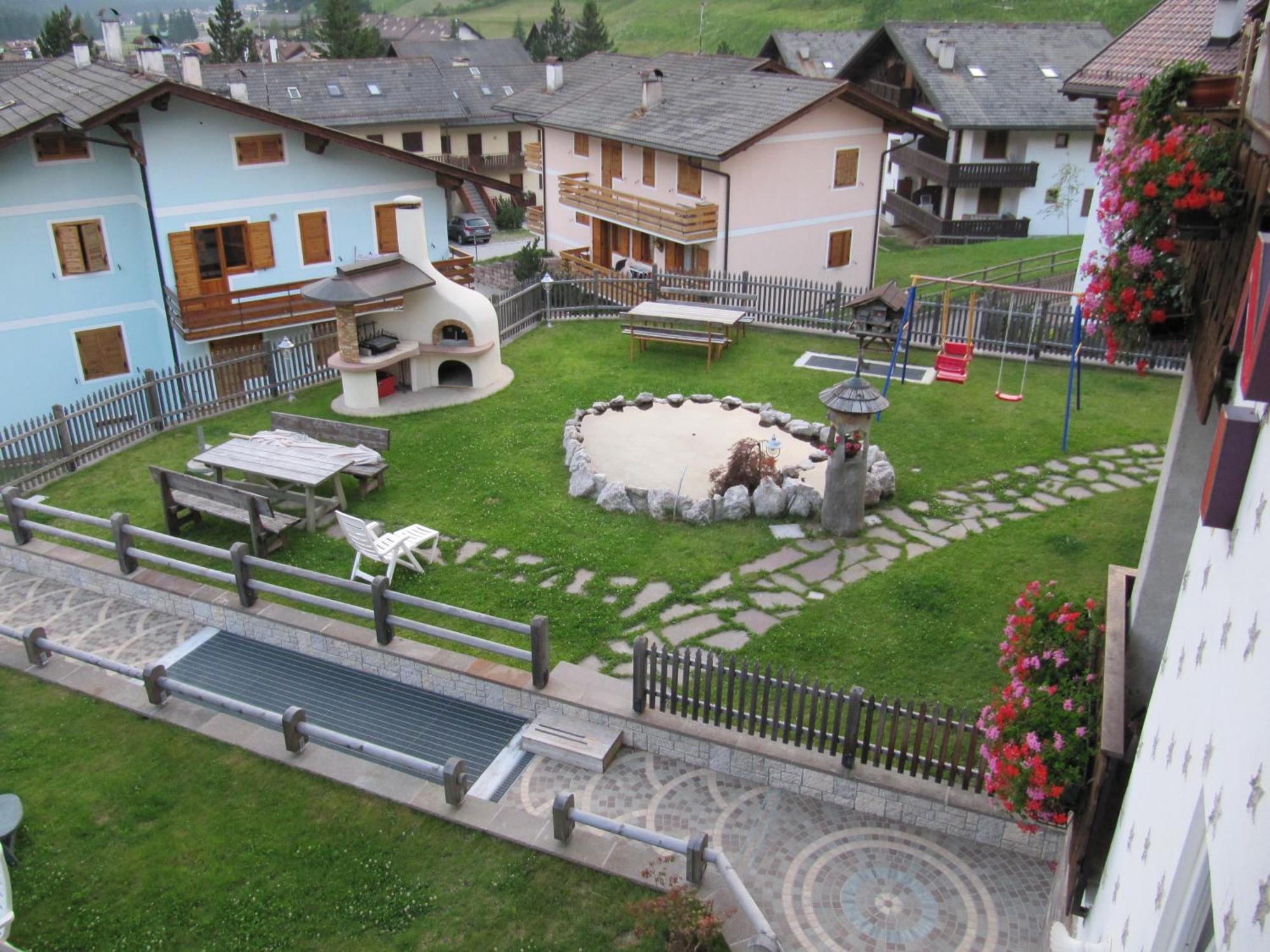 Garnì Villa Cecilia Mazzin Exterior foto